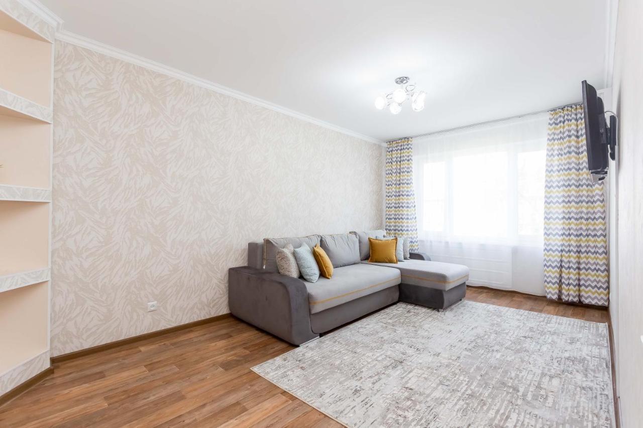 Prekrasnye Apartamenty Na Arbate Almaty Esterno foto