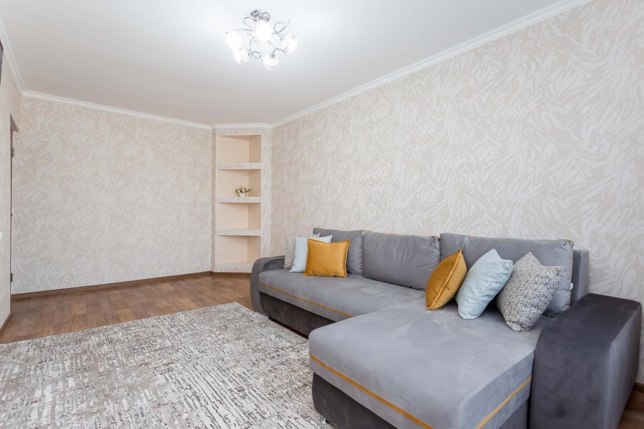 Prekrasnye Apartamenty Na Arbate Almaty Esterno foto