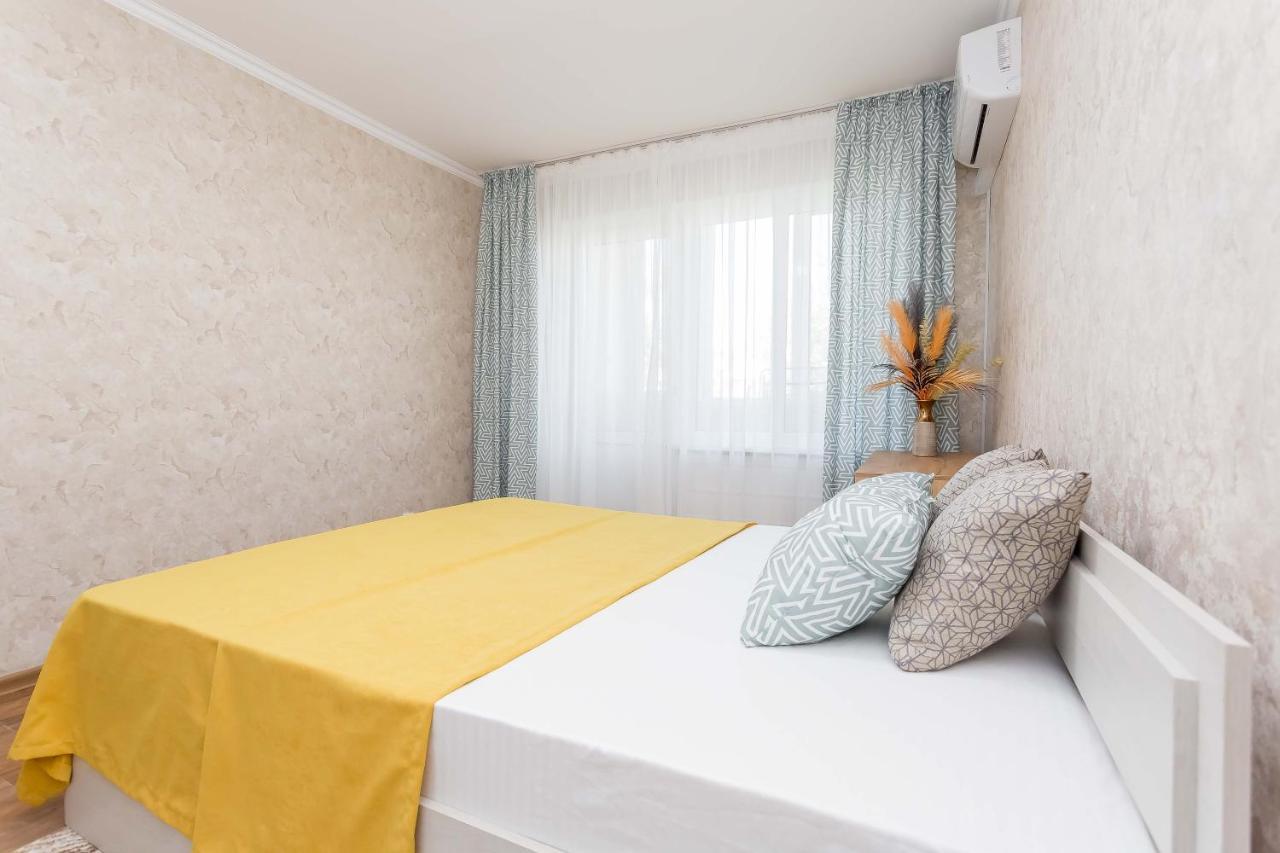 Prekrasnye Apartamenty Na Arbate Almaty Esterno foto